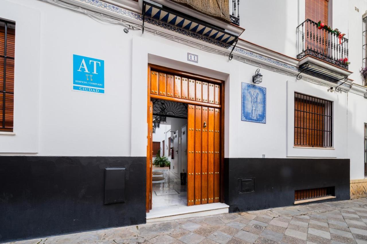 Apartamentos Cruz De San Andres Sevilla Buitenkant foto