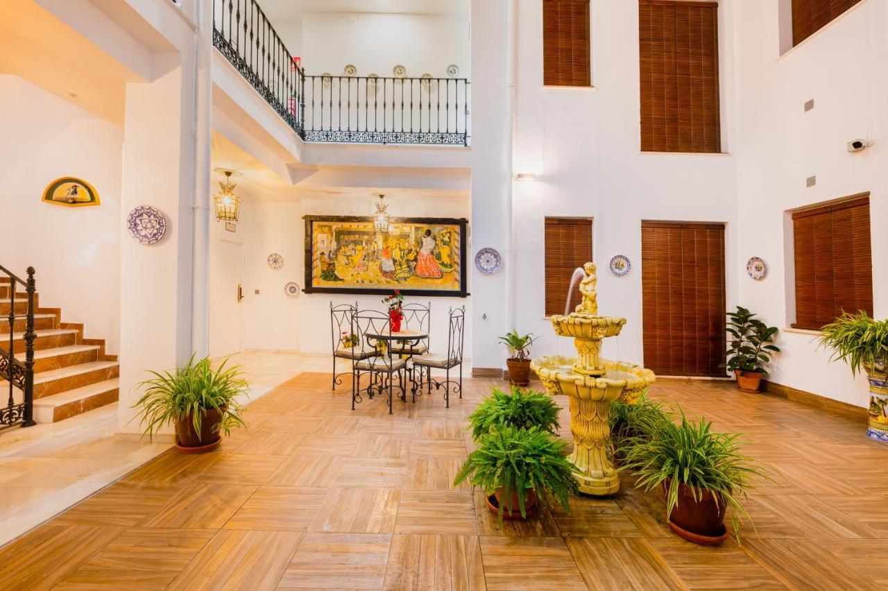 Apartamentos Cruz De San Andres Sevilla Buitenkant foto