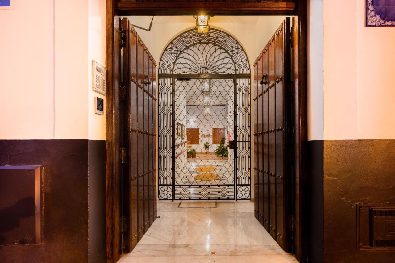 Apartamentos Cruz De San Andres Sevilla Buitenkant foto