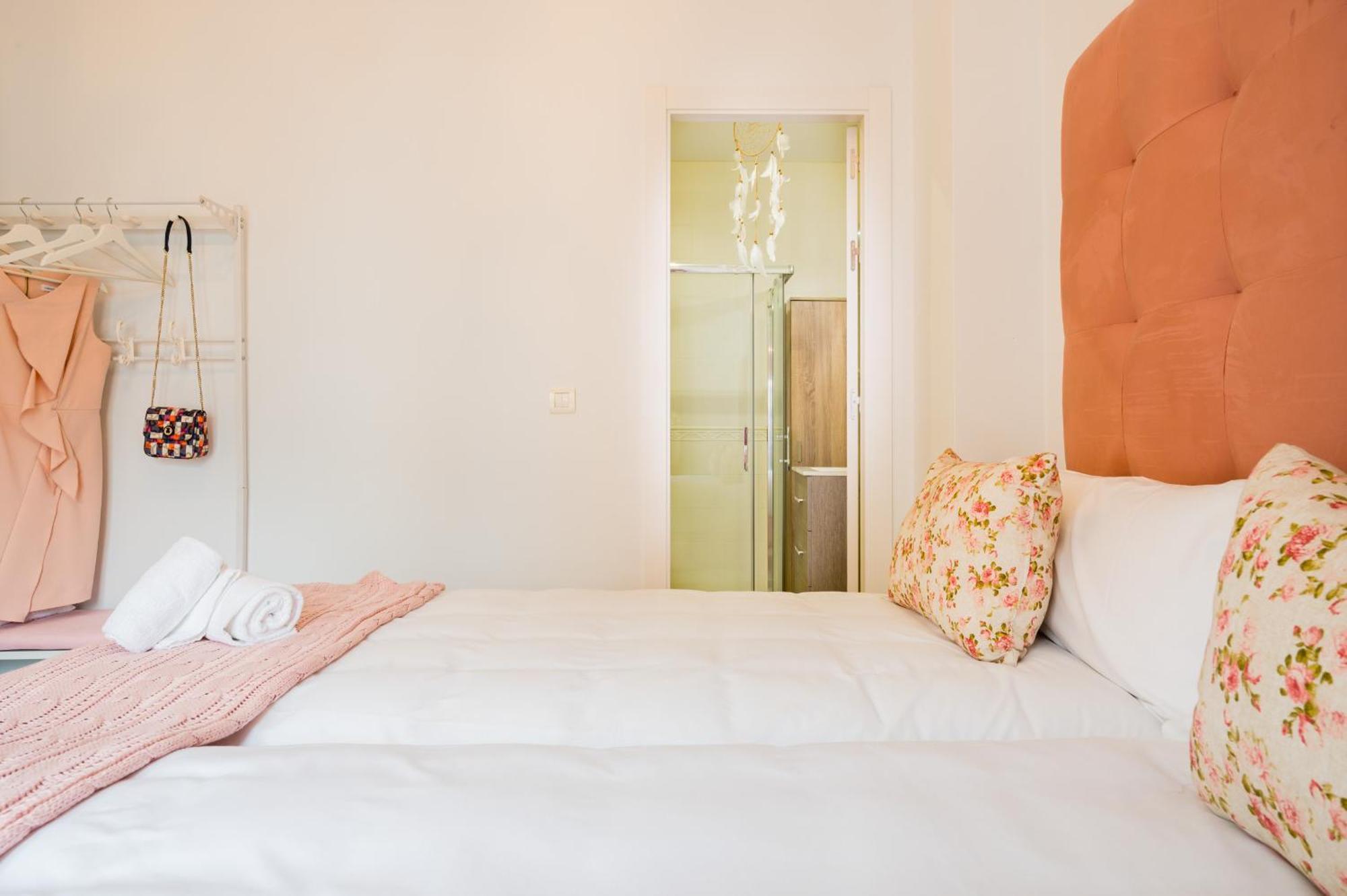 Apartamentos Cruz De San Andres Sevilla Kamer foto