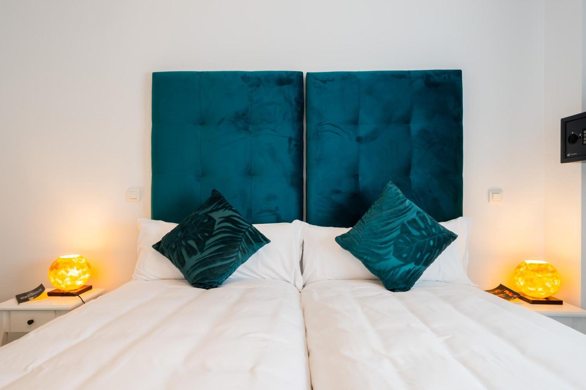 Apartamentos Cruz De San Andres Sevilla Kamer foto