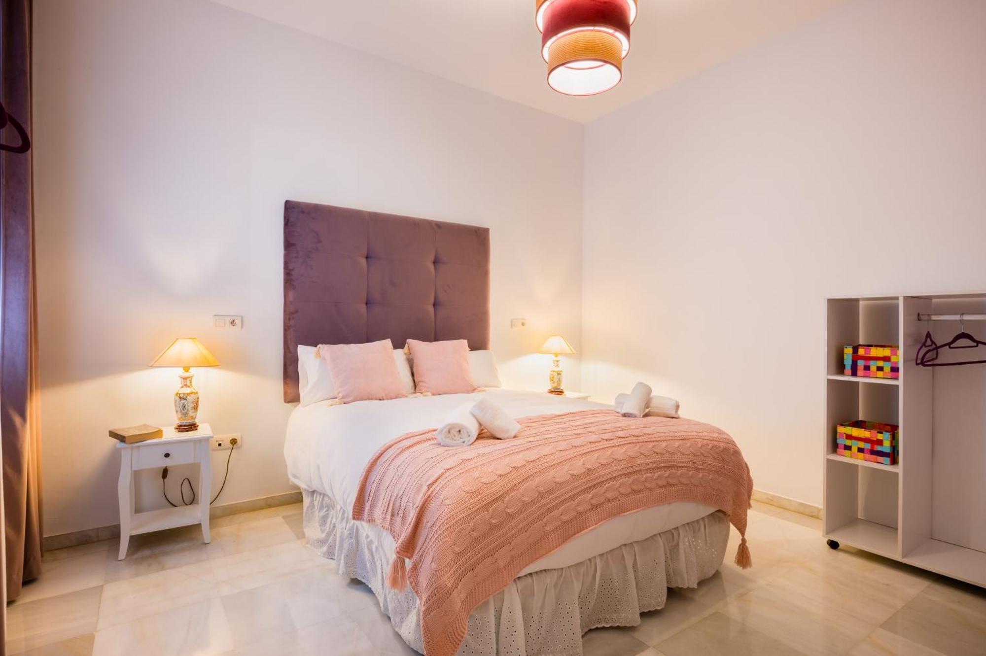 Apartamentos Cruz De San Andres Sevilla Kamer foto