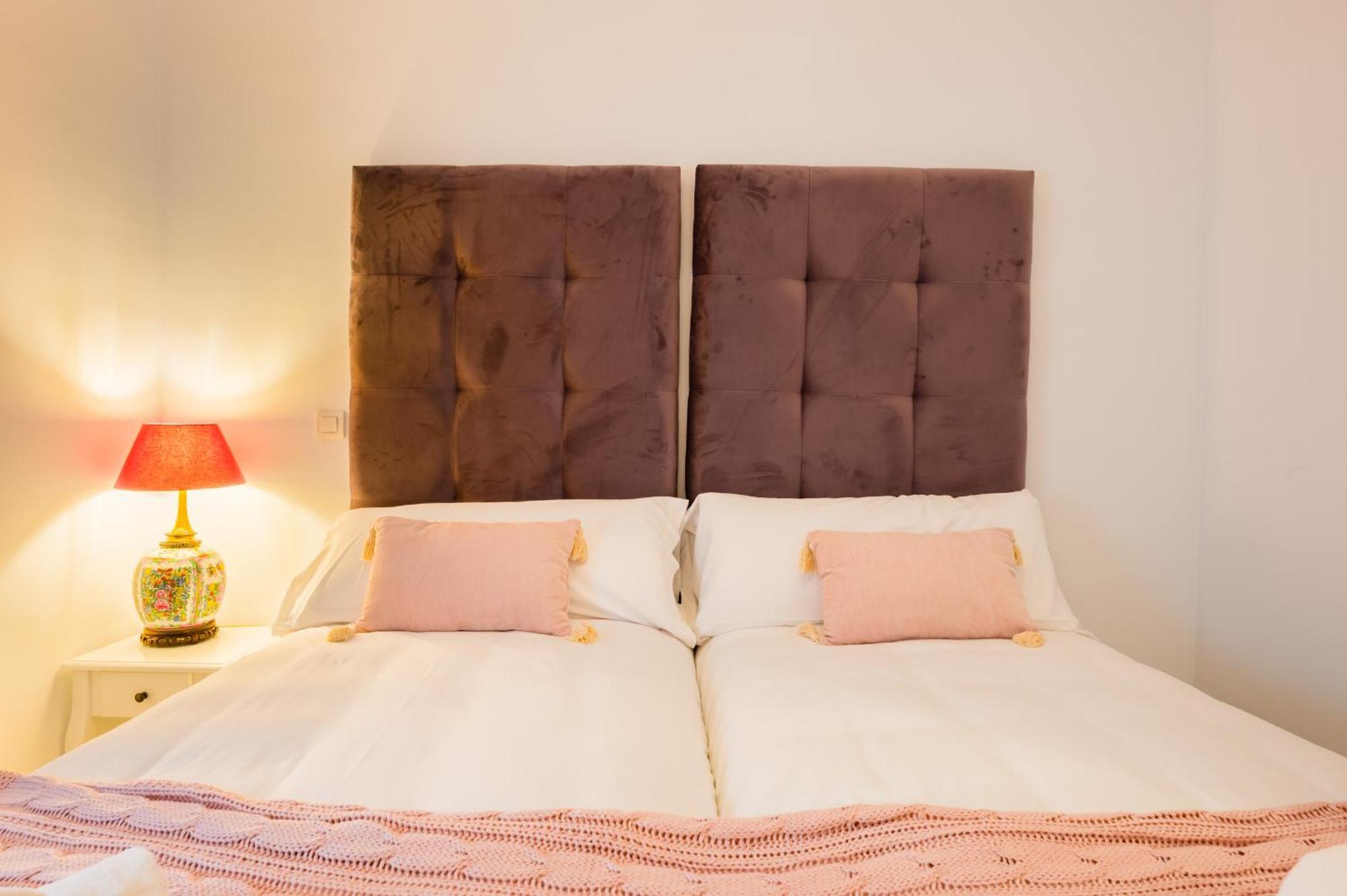 Apartamentos Cruz De San Andres Sevilla Kamer foto