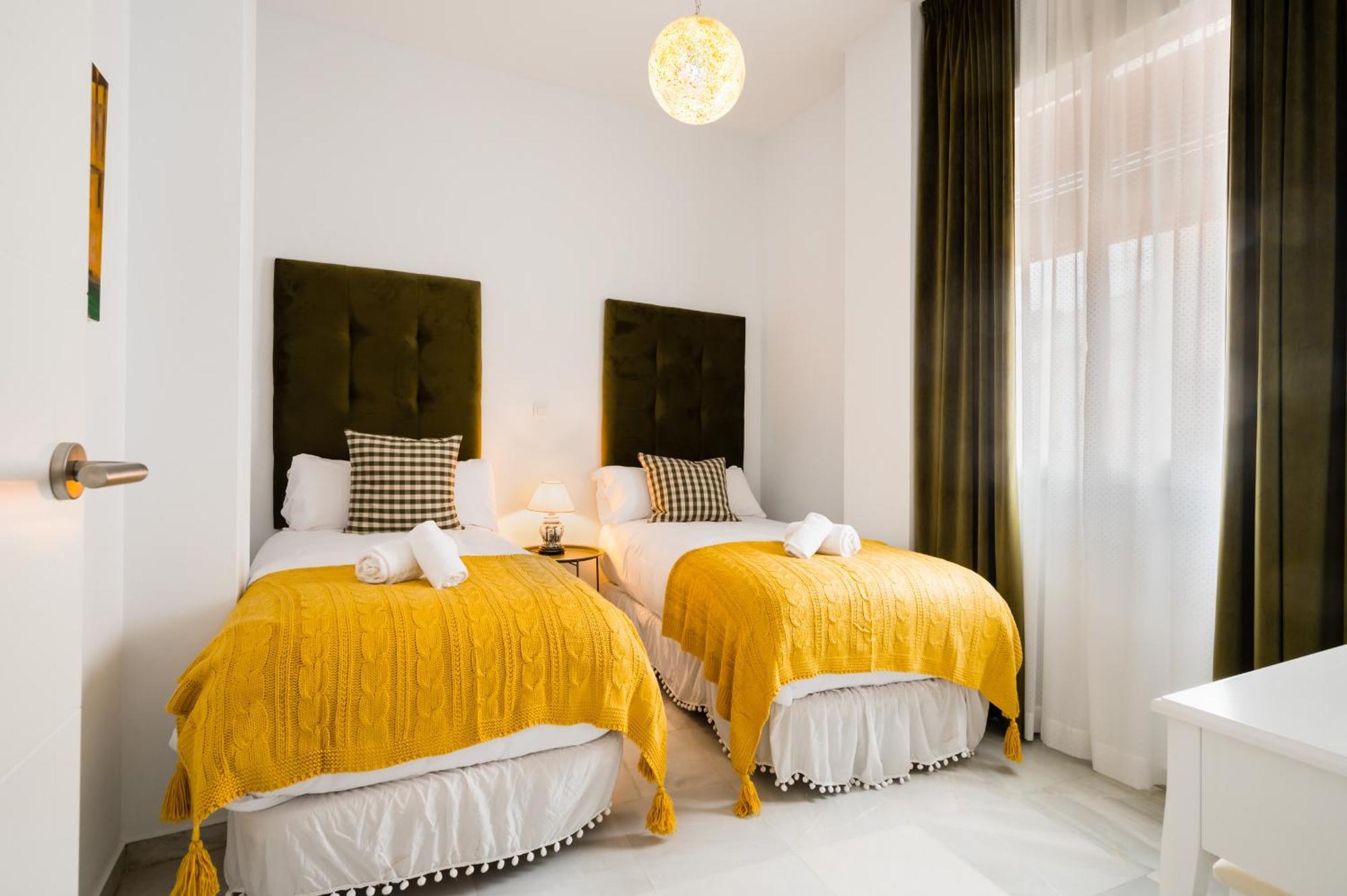 Apartamentos Cruz De San Andres Sevilla Kamer foto